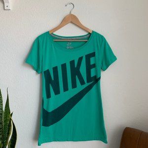 nike | wide neck tee
